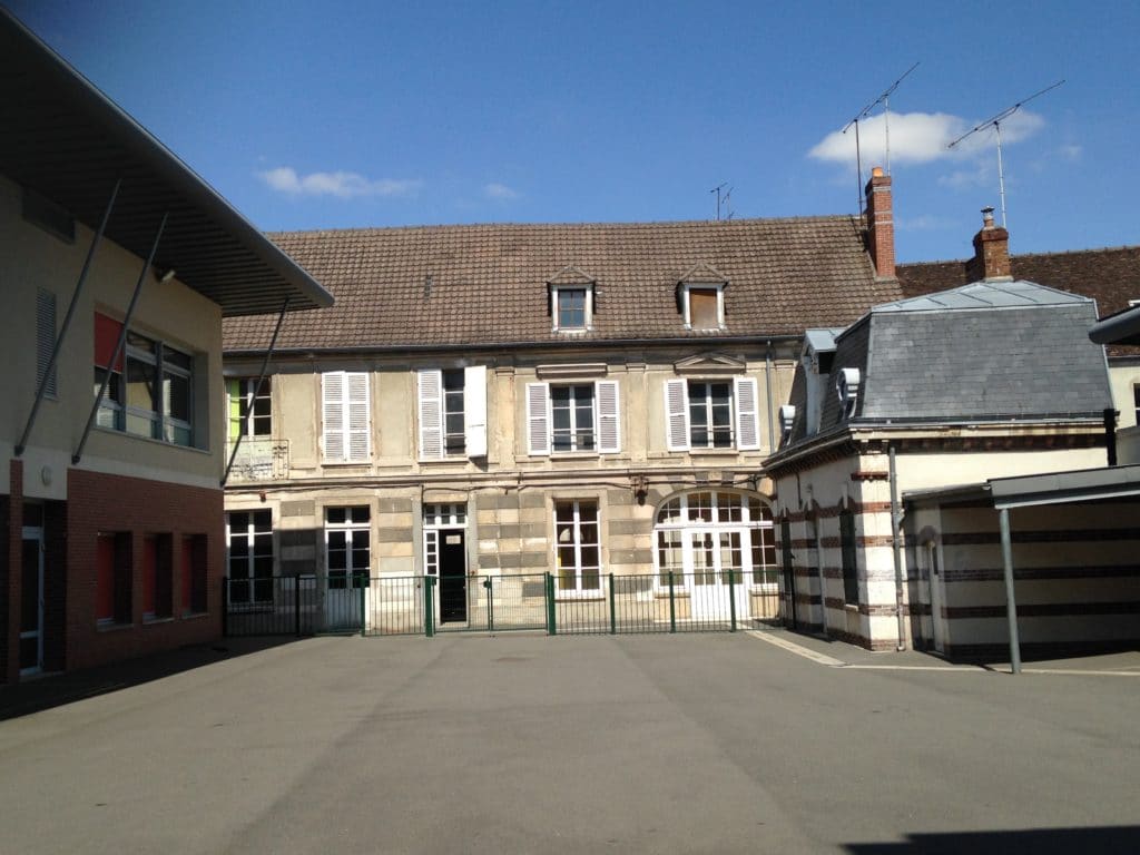 IMG_1170 ISC Institution SainteCroix, établissement privé à Provins