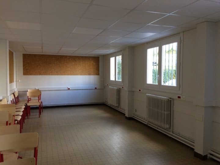 La salle d'informatique après les travaux Institution Sainte-Croix Provins école collège lycée privé ile-de-france
