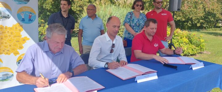 Signature de la convention « Section sportive scolaire natation »